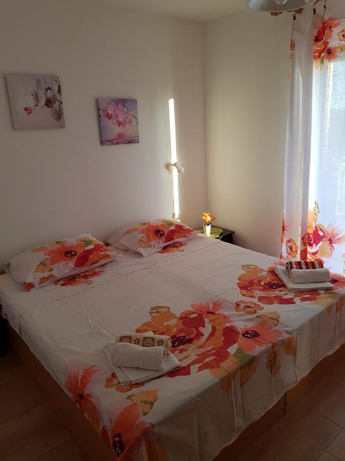 Apartmani Zoric Vodice Exterior photo